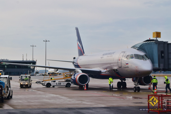 Sukhoi SSJ-100-95B Superjet 100 (RRJ-95B)